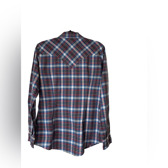 Women’s size M Wrangler pearl button down long sleeve. - Picture 5 of 5